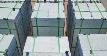 漳州 芝麻白花岗岩5公分地铺石 花岗岩厂家工厂装车日常