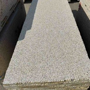 漳州 黄金麻花岗岩荔枝面毛板，半成品