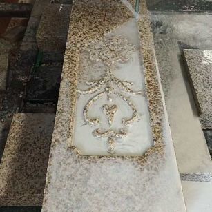 漳州 黄金麻花岗岩异形加工雕刻栏杆大柱