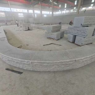 漳州 芝麻白异形坐凳，自然面光面弧形加工