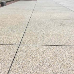 漳州 黄金麻花岗岩石板材荔枝面地面铺装效果