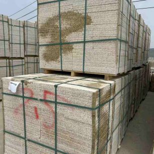 漳州 黄金麻花岗岩石材荔枝面地铺石2.5*300*600