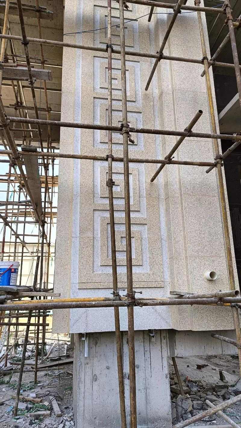 漳州 黄金麻花岗岩别墅外墙干挂回纹造型效果