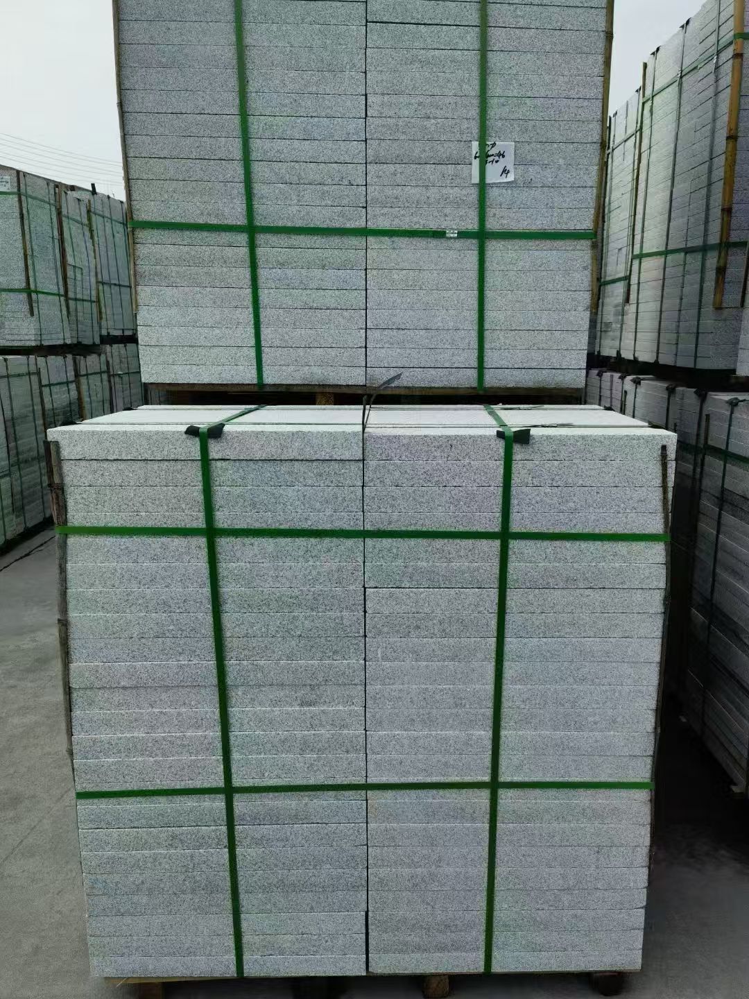 漳州 芝麻白火烧，园林广场市政工程地铺石，1.8~5.0厚均有现货