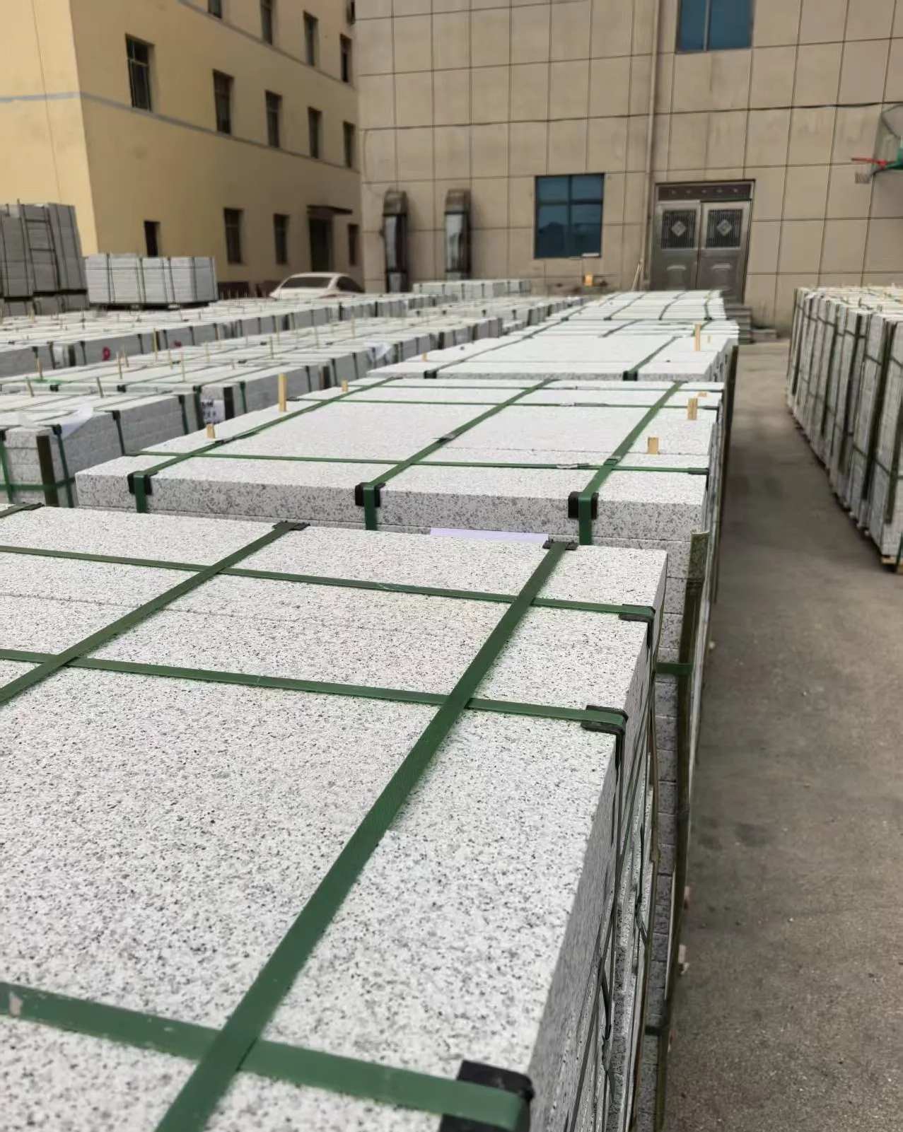 漳州 白麻花岗岩5.0公分荔枝面地铺石