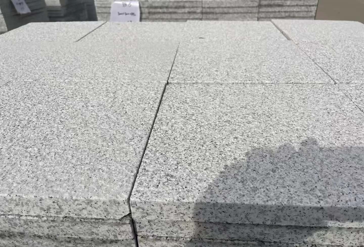 漳州 白麻花岗岩石材推荐 荔枝面地铺石