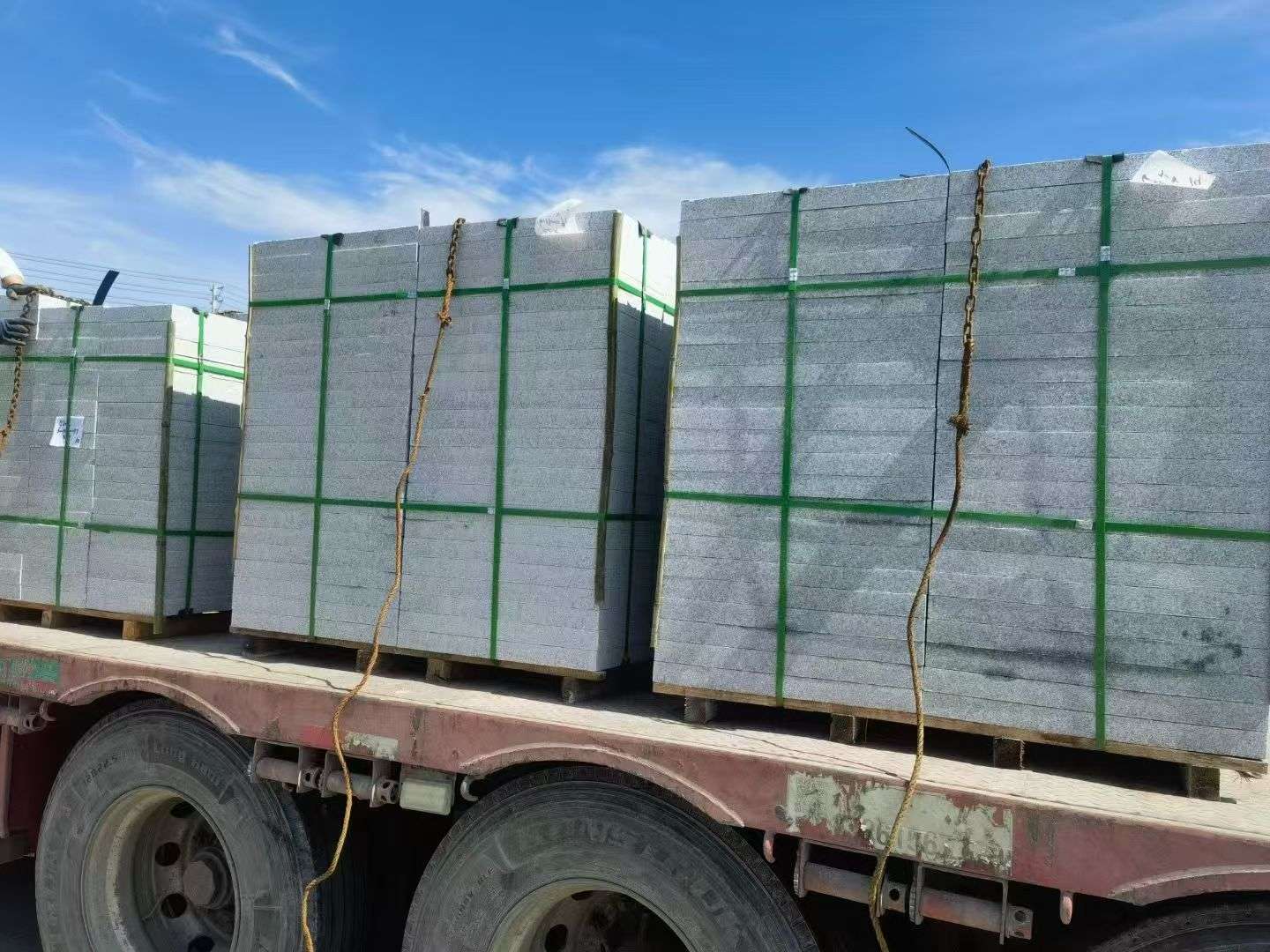 漳州 芝麻白花岗岩地铺石装车日常