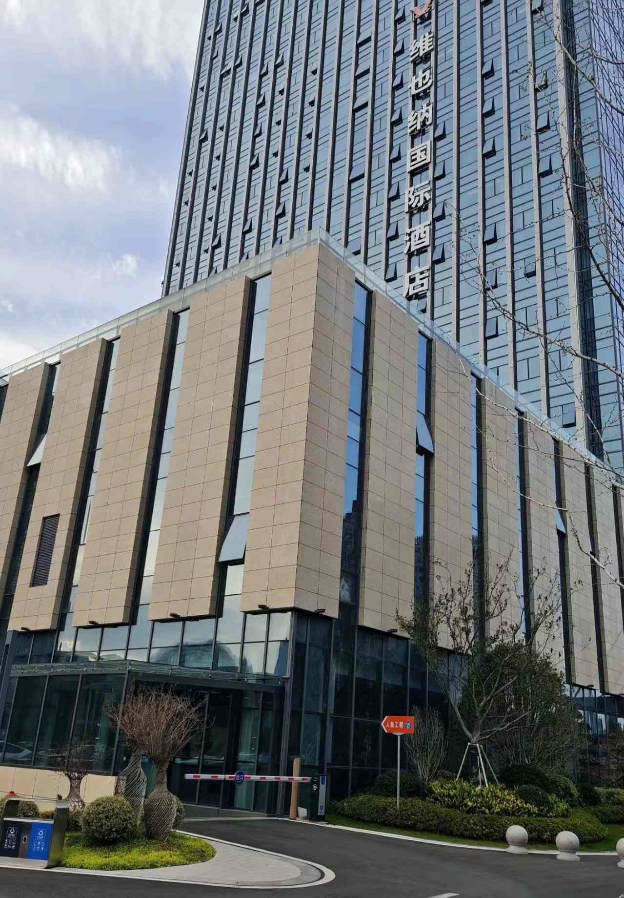 漳州 黄金麻花岗岩外墙干挂