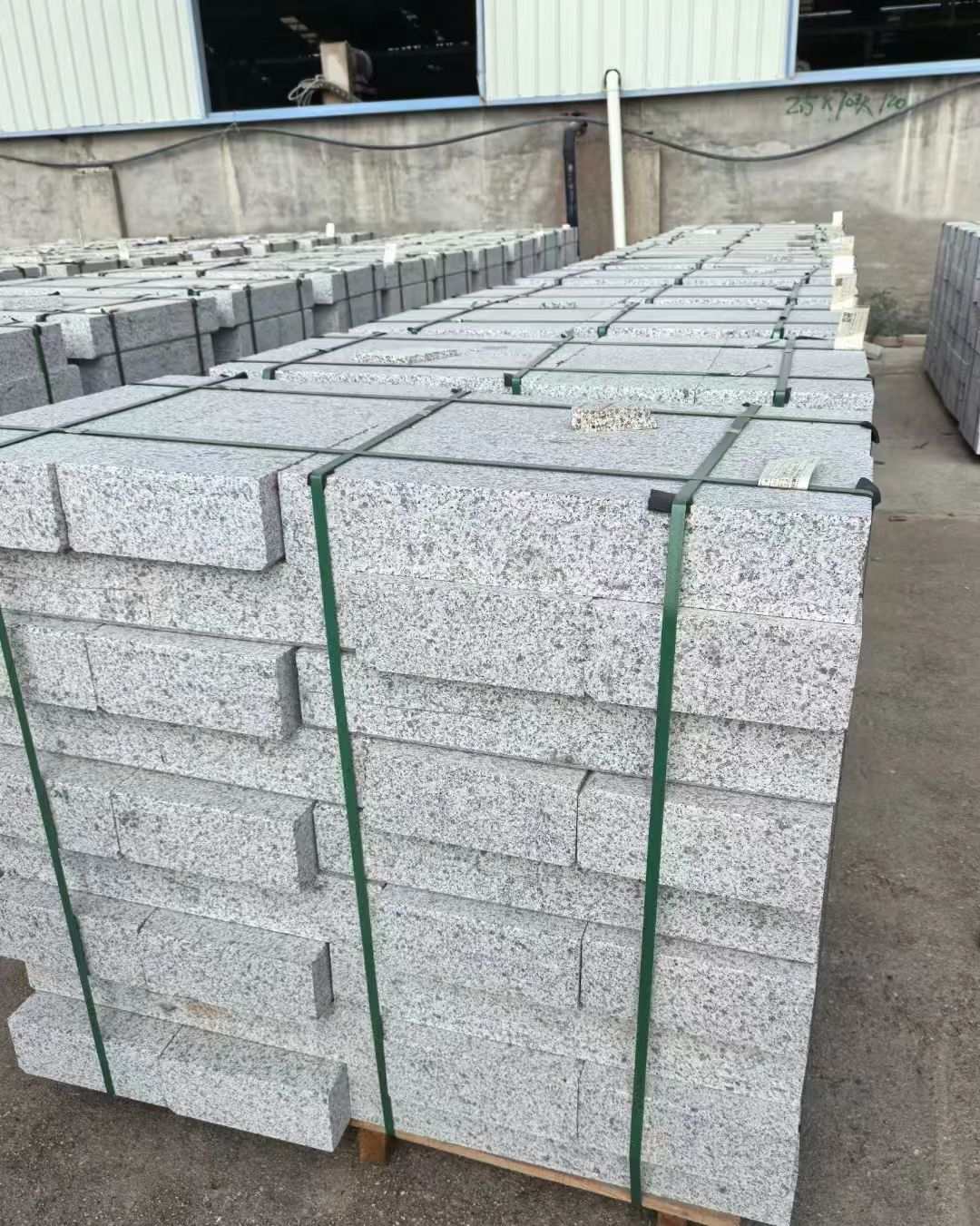 漳州 白麻花岗岩路沿石，弧形路沿石，道牙石，马路牙子，界石，路缘石，平沿石，直岩石，平缘石等