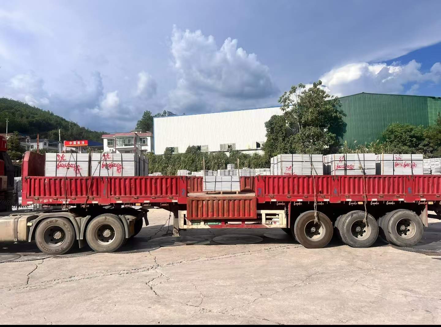 漳州 芝麻灰花岗岩地铺石出货日常