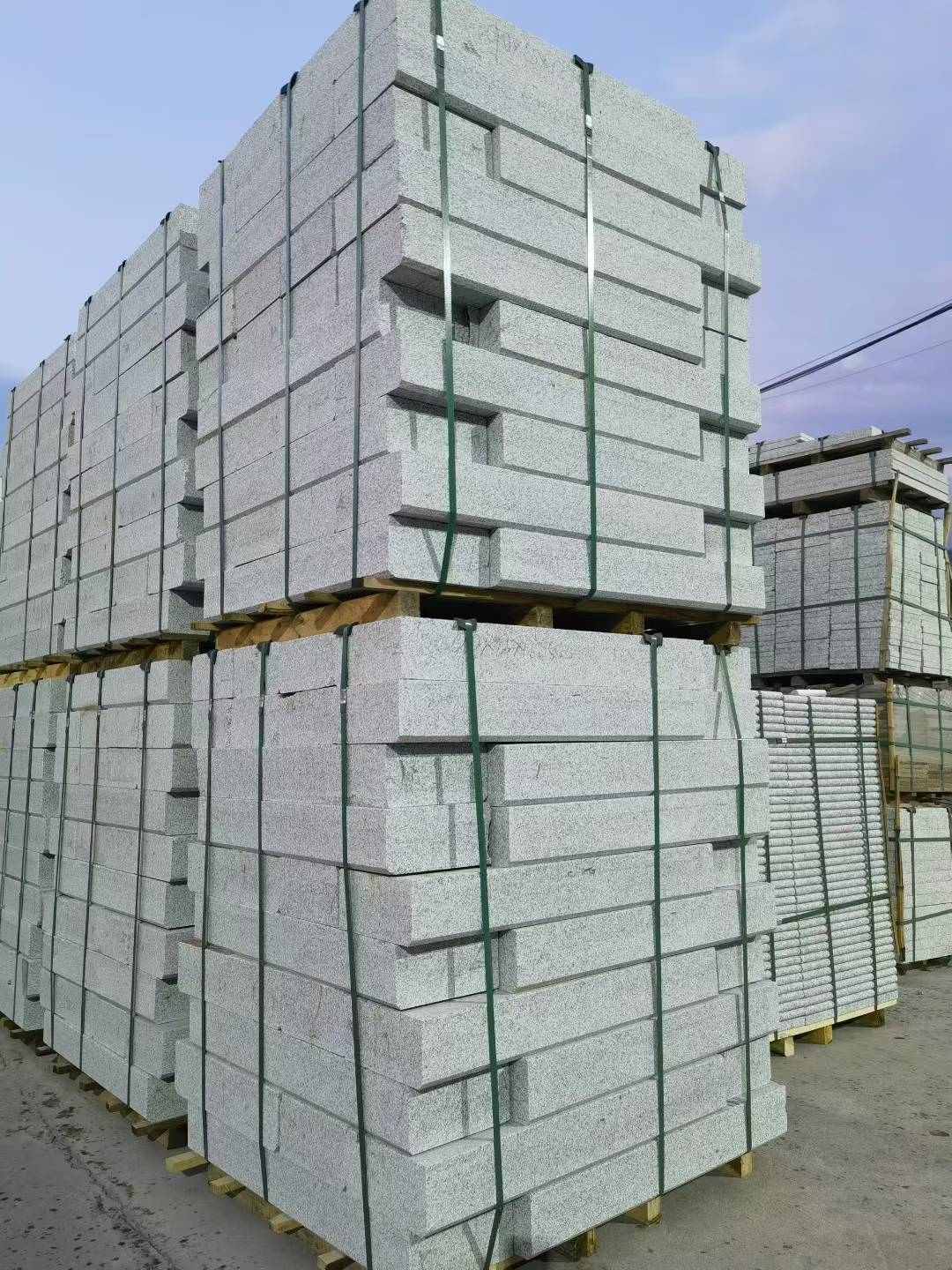 漳州 芝麻白花岗岩路沿石，路缘石，路肩石，道牙，立缘石，马路牙子，街沿石，侧石等